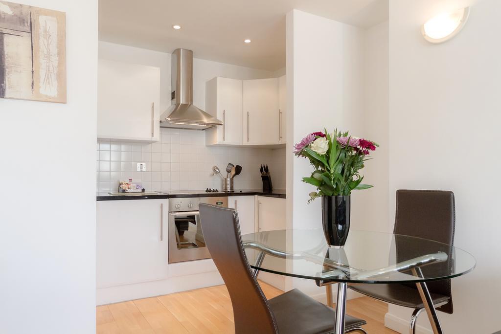 Roomspace Serviced Apartments - Groveland Court Londres Chambre photo