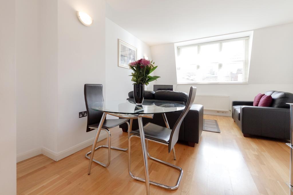 Roomspace Serviced Apartments - Groveland Court Londres Chambre photo