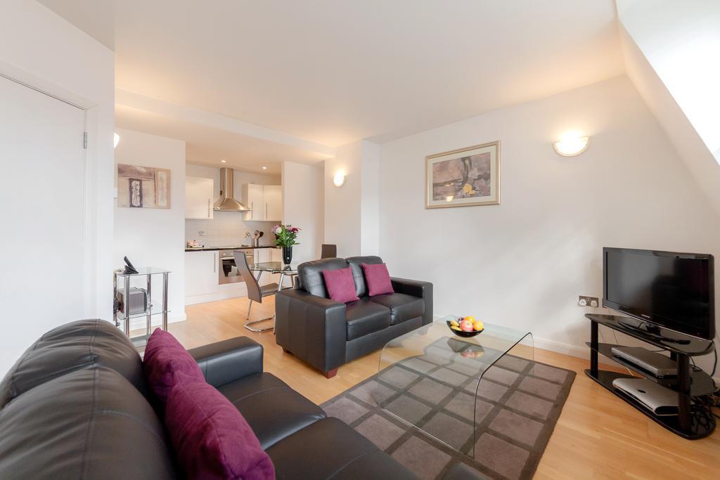 Roomspace Serviced Apartments - Groveland Court Londres Chambre photo