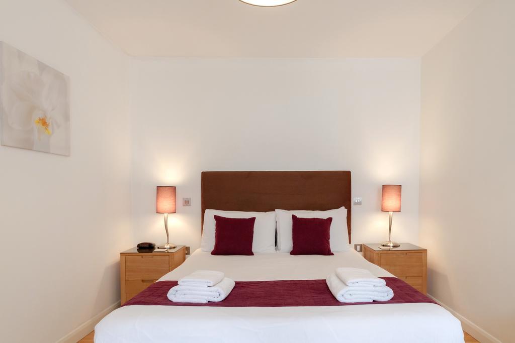 Roomspace Serviced Apartments - Groveland Court Londres Chambre photo